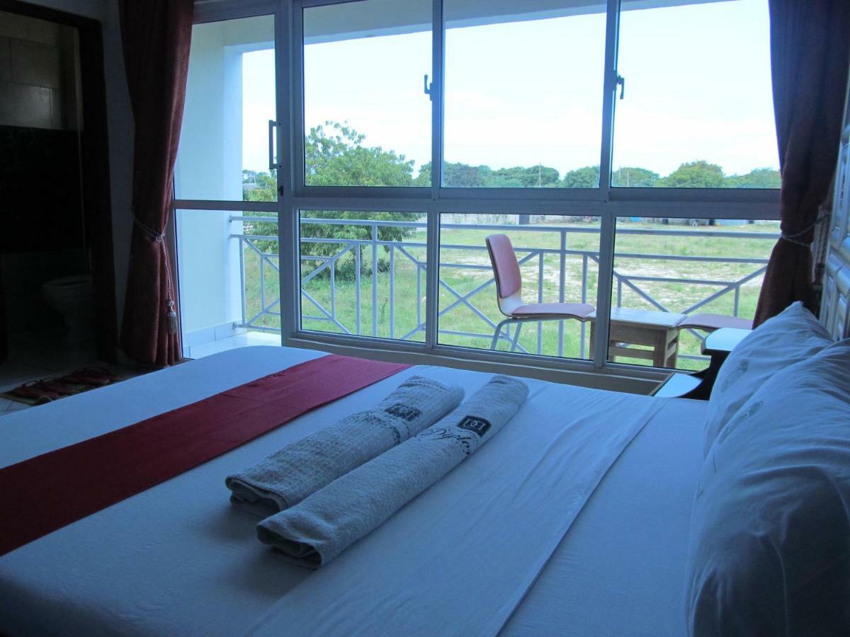 Diplomat Diani Beach Resort Exteriör bild